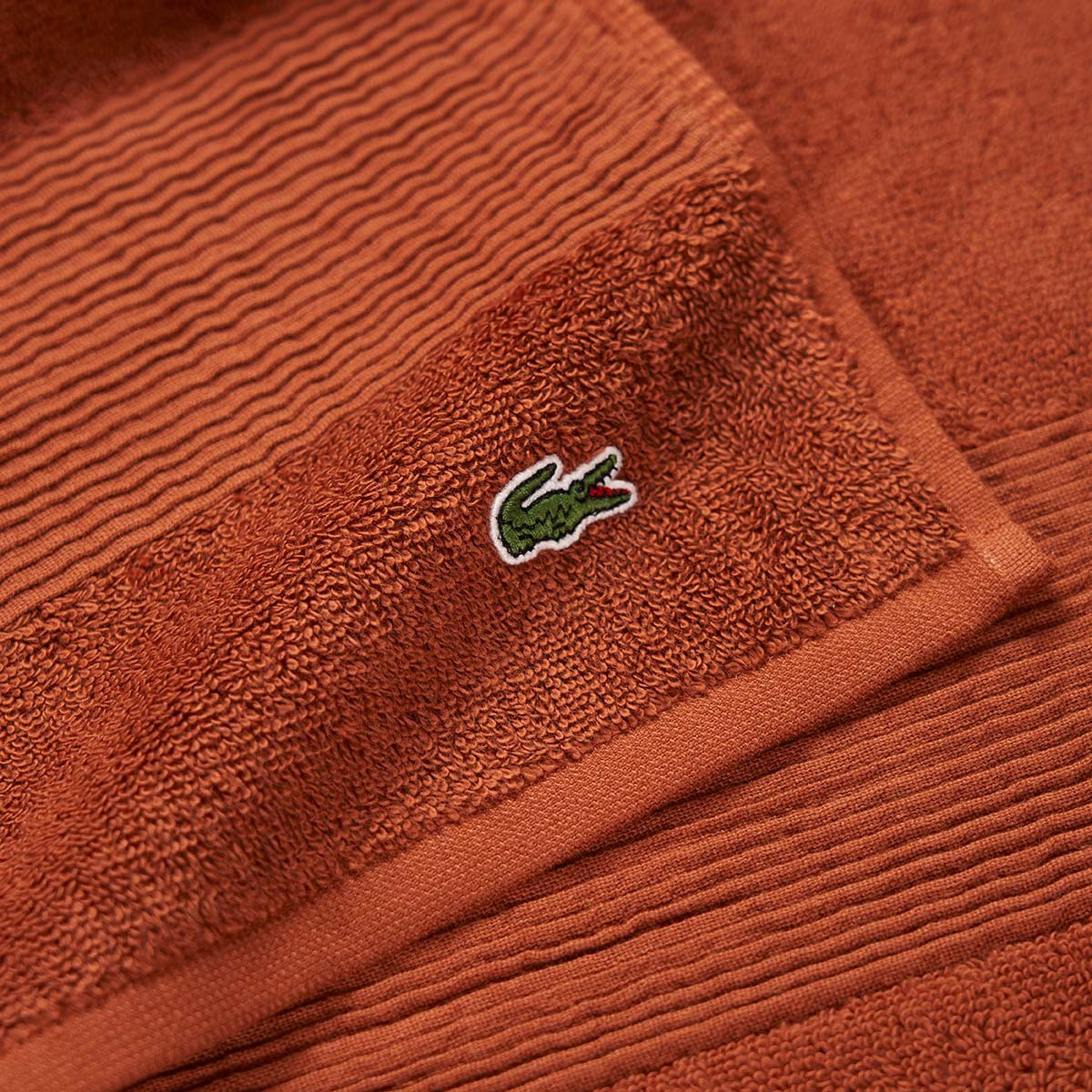 полотенце Lacoste Super Lacoste - купить в магазине Yves Delorme Russia