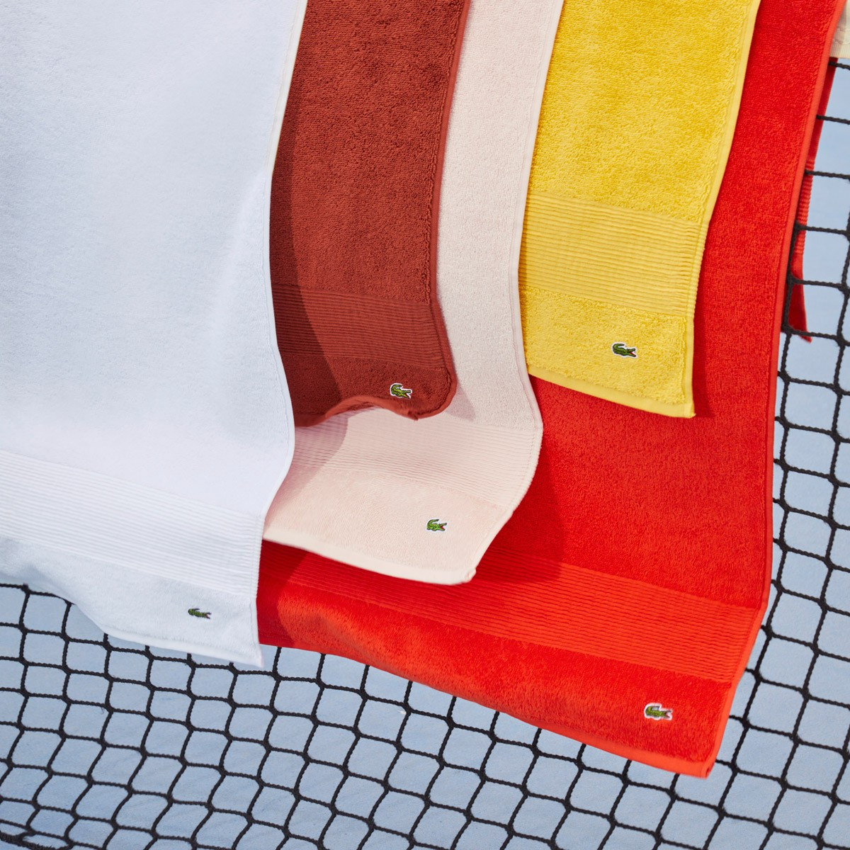 полотенце Lacoste Super Lacoste - купить в магазине Yves Delorme Russia