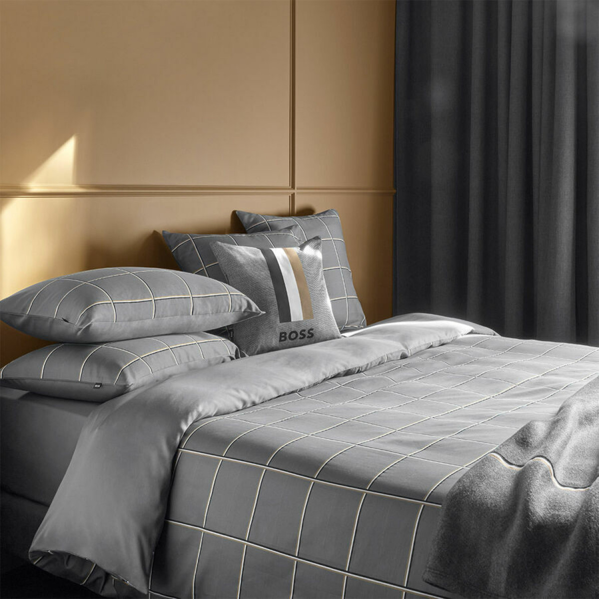комплект постельного белья Hugo Boss Check - купить в магазине Yves Delorme Russia