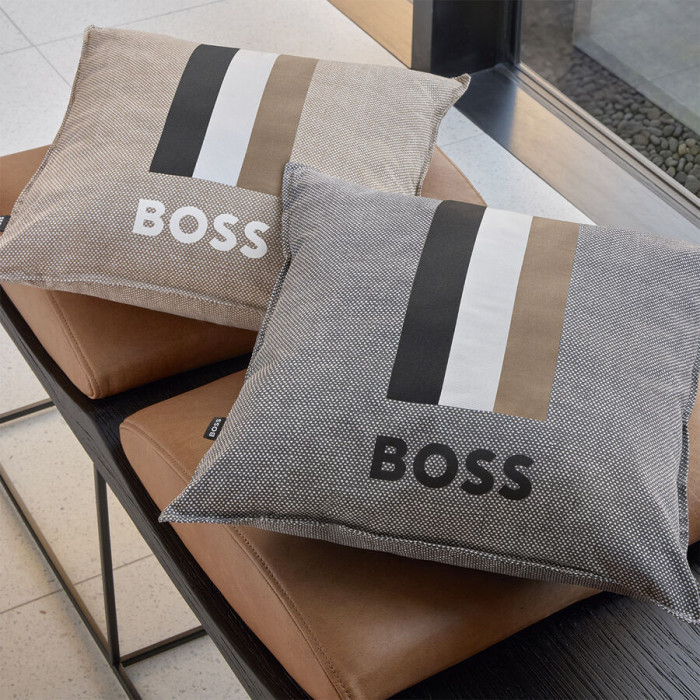 подушка декоративная Hugo Boss Linea - купить в магазине Yves Delorme Russia