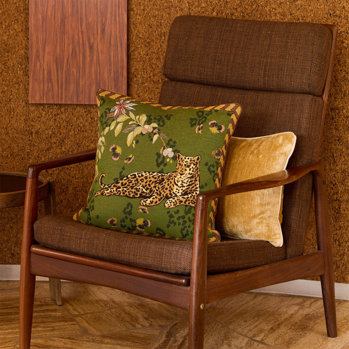 подушка декоративная Yves Delorme Орхидия (Orchidia) - купить в магазине Yves Delorme Russia